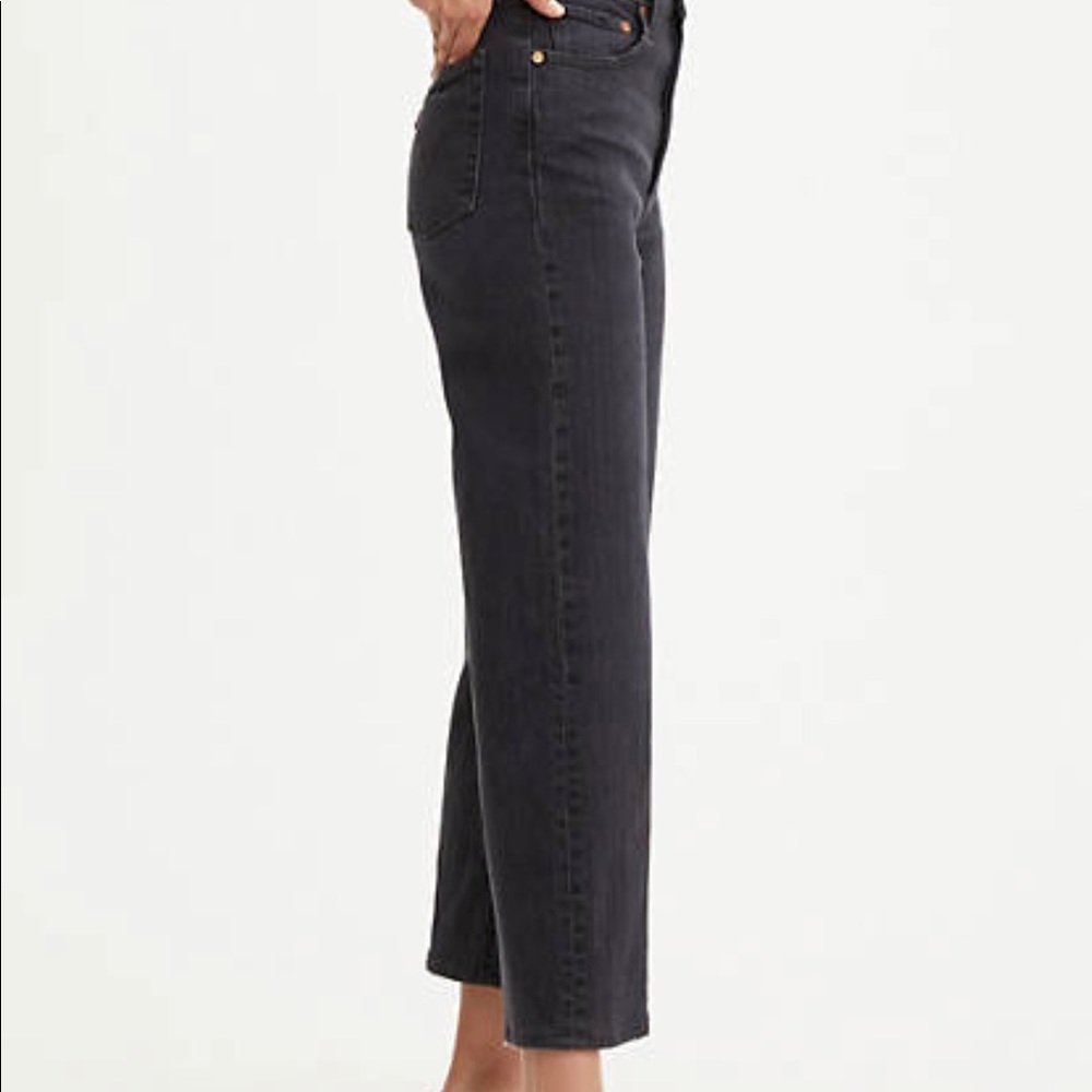 Levi’s Ribcage Jeans w Button Fly
